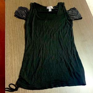 Black sequin cutoff sleeve top